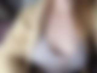 Hornyyyyyy.Wet.Voyeur.Momyyyy's Live Sex Cam Show