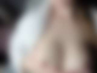 Live cam show with Hornyyyyyy.Wet.Voyeur.Momyyyy - Skinny MILF on madthumbs
