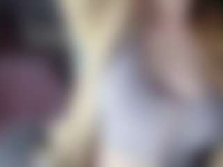 Live cam show with Hornyyyyyy.Wet.Voyeur.Momyyyy - Petite MILF on Camsoda