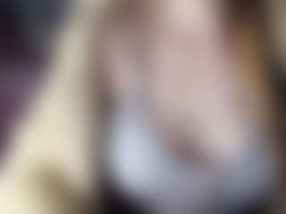 Hornyyyyyy.Wet.Voyeur.Momyyyy's Live Sex Cam Show