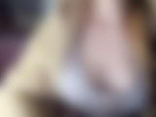 Live cam show with Hornyyyyyy.Wet.Voyeur.Momyyyy - Green Eyes on Ass Tok
