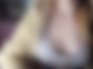 Hornyyyyyy.Wet.Voyeur.Momyyyy's Live Sex Cam Show