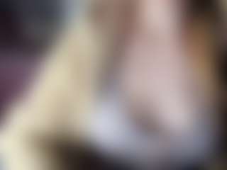Hornyyyyyy.Wet.Voyeur.Momyyyy's Live Sex Cam Show