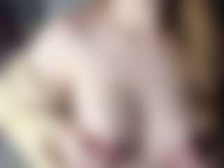 Live cam show with Hornyyyyyy.Wet.Voyeur.Momyyyy - Average on boobsie.com