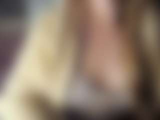 Live cam show with Hornyyyyyy.Wet.Voyeur.Momyyyy - Green Eyes on Camsoda
