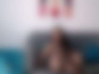 blonde-mature MILF webcam performer live streaming