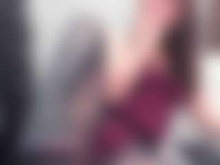 blonde-mature MILF webcam performer live streaming