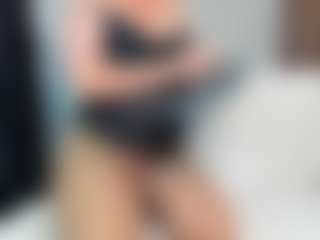 blonde-mature MILF webcam performer live streaming