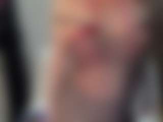 blonde-mature's Live Sex Cam Show