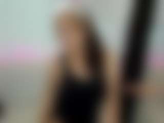 Live cam show with blonde-mature - Granny on StripNow