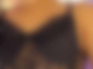 Live cam show with camilaa-harper - Black Hair on TeamSkeetLive