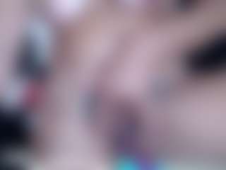 Live cam show with Greydevil-z - Fingering MILF on 1on1-livenow