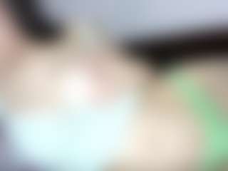 Live cam show with stephybrowm7 - Living Room on TeamSkeetLive
