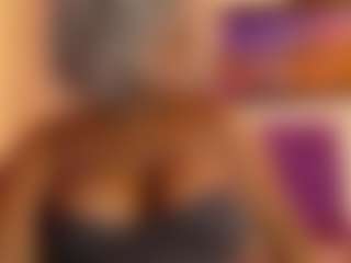 Live cam show with Black-pussydoll - Robe on pussylord.com