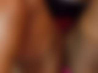 Live cam show with Black-pussydoll - Athletic Bedroom on sexytreat.net