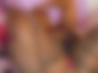 Live cam show with Black-pussydoll - Bikini on CamClone