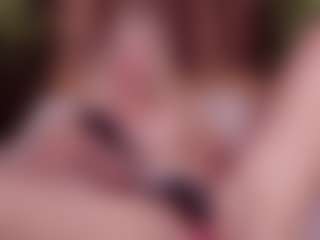 Live cam show with CherryModel - Green Eyes on Mixed Magazine Live