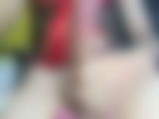 Live cam show with HeidySumers - Smoking on Camsoda