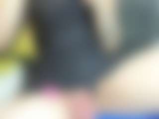 Live cam show with HeidySumers - Drinking on Camsoda