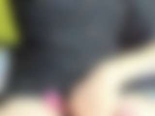 Live cam show with HeidySumers - Smoking on crypto-cams