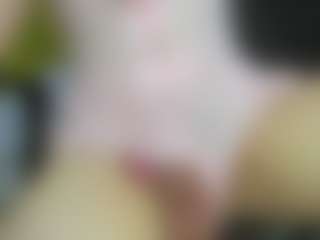 Live cam show with HeidySumers - Brown Eyes on Camsoda