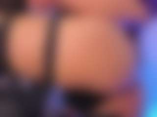 Live cam show with Ethaan cox - Big Balls on Camsoda