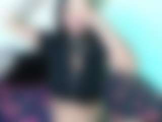 Live cam show with Kataleya - Facial Piercings on Cam Slut