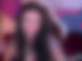 Live cam show with AmberDismond - Public on StripNow