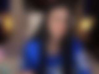 Spettacolo in cam dal vivo con AmberDismond - Latex su Camsoda