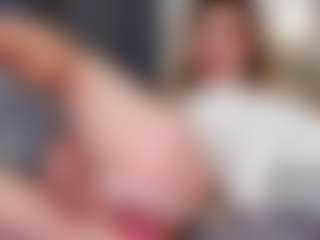 Live cam show with Divaandrea19 - Brown Eyes on Uber Horny
