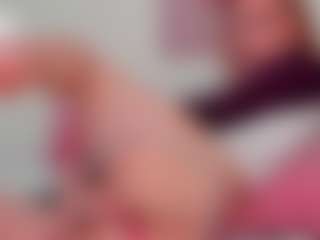 Divaandrea19's Live Sex Cam Show