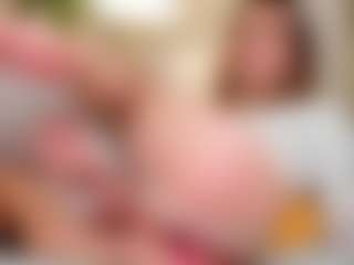 Live cam show with Divaandrea19 - Teen (18+) on Dare Cams