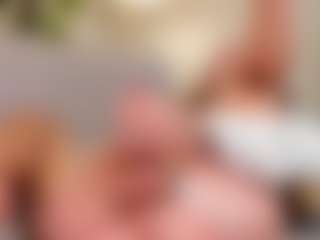 Live cam show with Divaandrea19 - Fake Tits on AdultVida.com