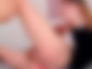 Divaandrea19's Live Sex Cam Show