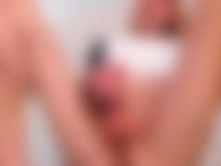 Live cam show with Divaandrea19 - White on liverealitysex.com | colombia