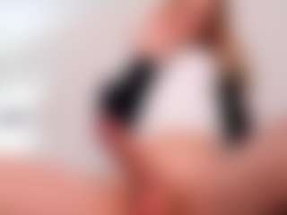 Divaandrea19's Live Sex Cam Show