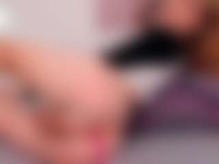 Live cam show with Divaandrea19 - White on livesexfox.com | colombia