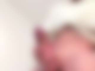 Live cam show with Divaandrea19 - Lean on Dare Cams