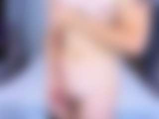 Live cam show with SabrinaLee - Small Tits on Uber Horny