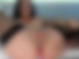 reynnna1's Live Sex Cam Show