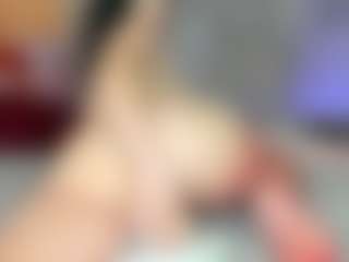 reynnna1's Live Sex Cam Show