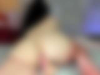 reynnna1's Live Sex Cam Show