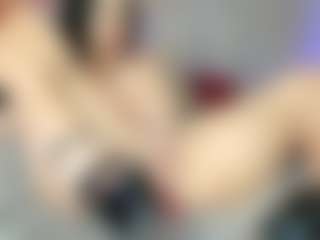 reynnna1's Live Sex Cam Show