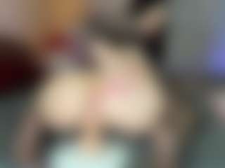 Live cam show with reynnna1 - Smoking on Soda Cam