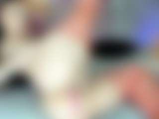 reynnna1's Live Sex Cam Show