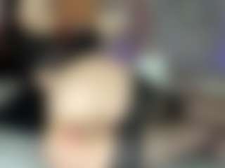 reynnna1's Live Sex Cam Show