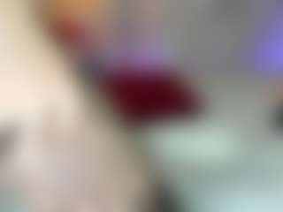 reynnna1's Live Sex Cam Show