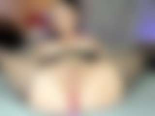 reynnna1's Live Sex Cam Show