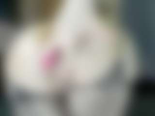 reynnna1's Live Sex Cam Show