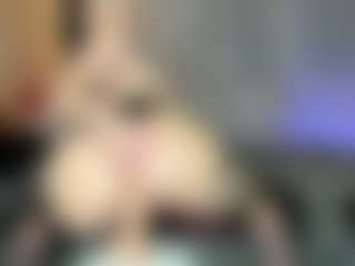 Live cam show with reynnna1 - Flashing on sexylive.show